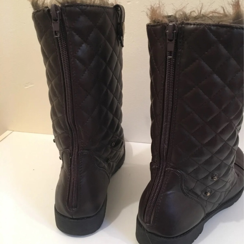 Boots - Picture 3 of 5